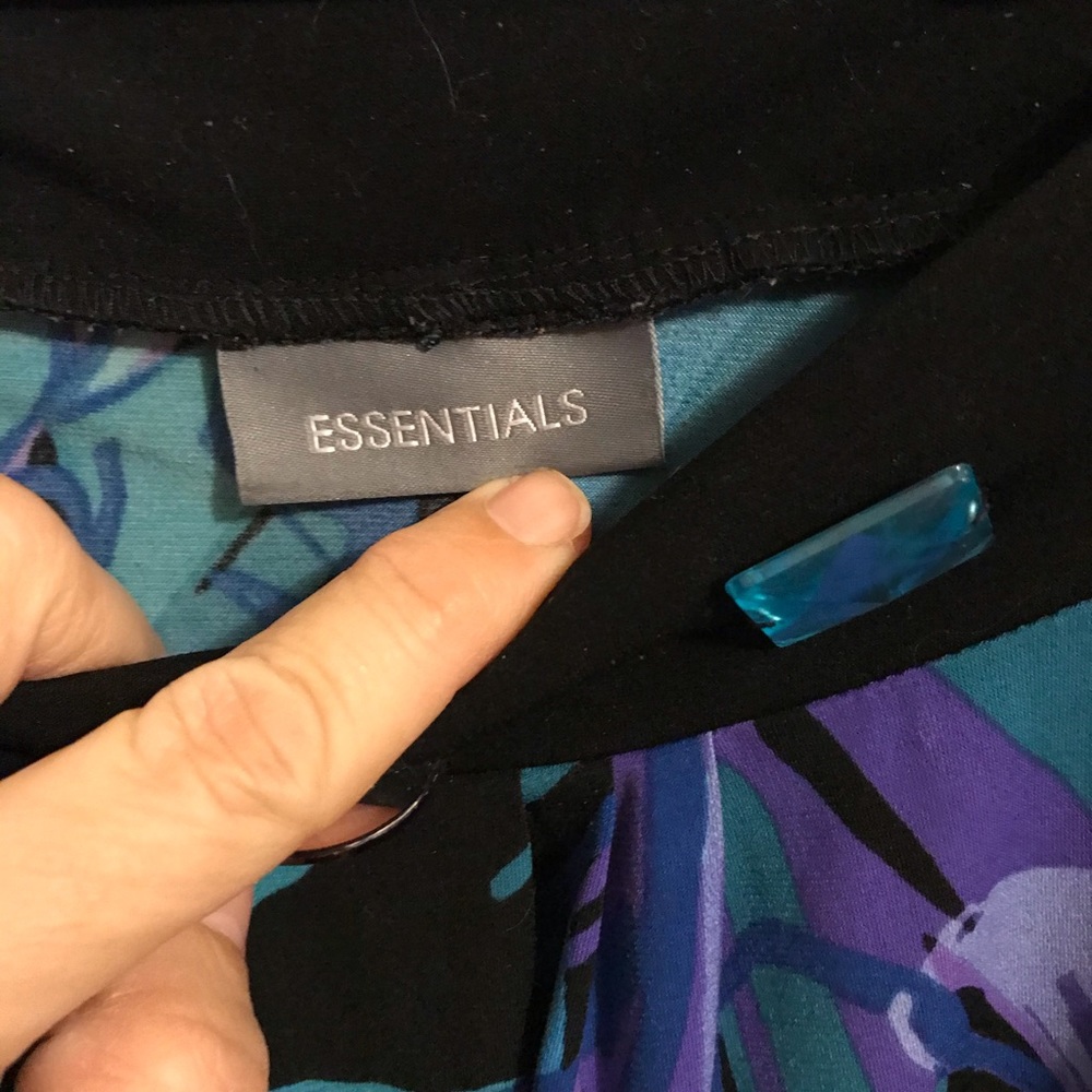 Top - Picture 2 of 2